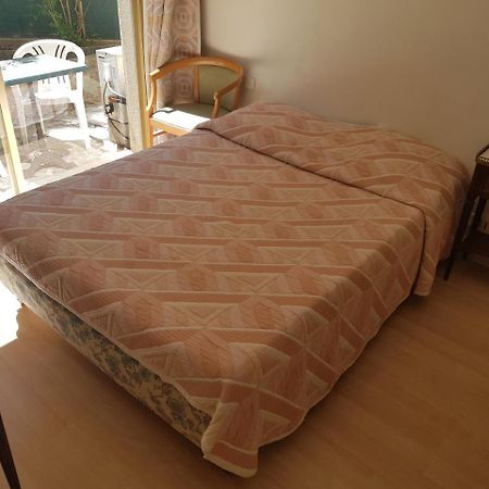 Hotel La Cle Du Sud Ле Кане Екстериор снимка